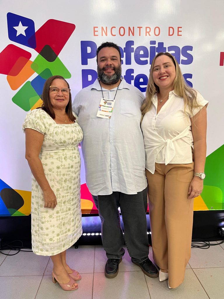 Primeira Cruz no Encontro de Prefeitas e Prefeitos do Maranhão Primeira Cruz no Encontro de Prefeitas e Prefeitos do Maranhão