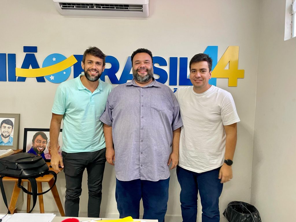 Reunião discute investimentos e desenvolvimento para Primeira Cruz Reunião discute investimentos e desenvolvimento para Primeira Cruz