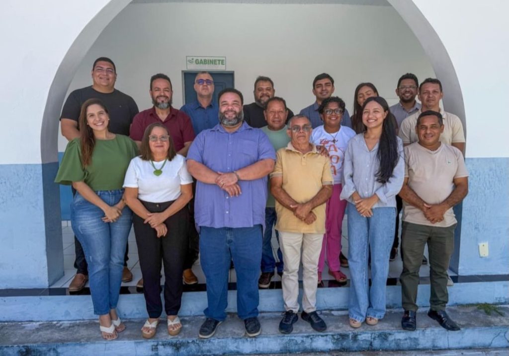 Prefeitura de Primeira Cruz realiza reuniões de planejamento e alinhamento para 2026